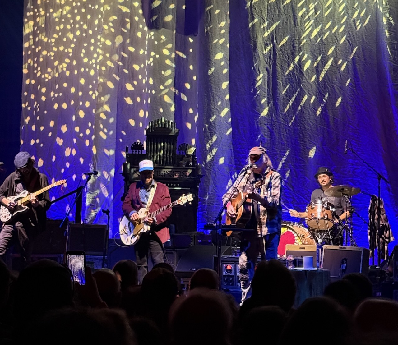 NeilYoungAndTheChromeHearts2024-09-24TheCapitolTheatrePortchesterNY (2).jpeg